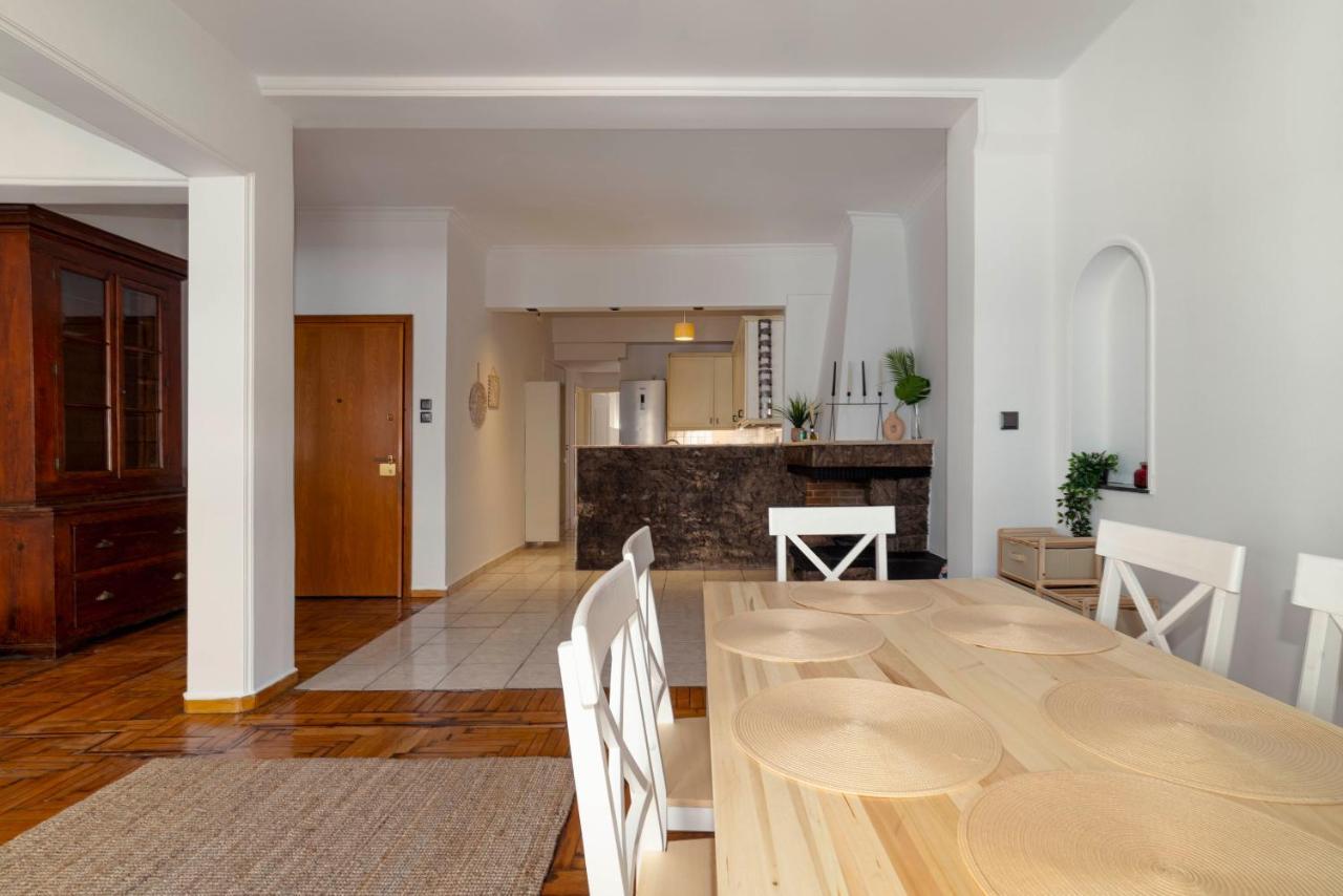 Spacious 2Bd Apartment Next To Athens Archeological Museum Buitenkant foto