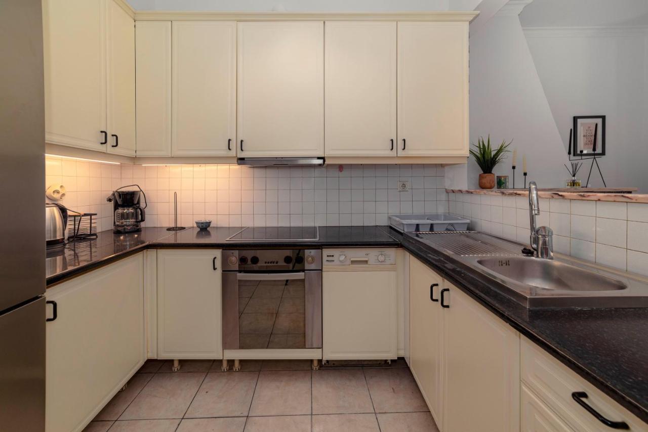 Spacious 2Bd Apartment Next To Athens Archeological Museum Buitenkant foto
